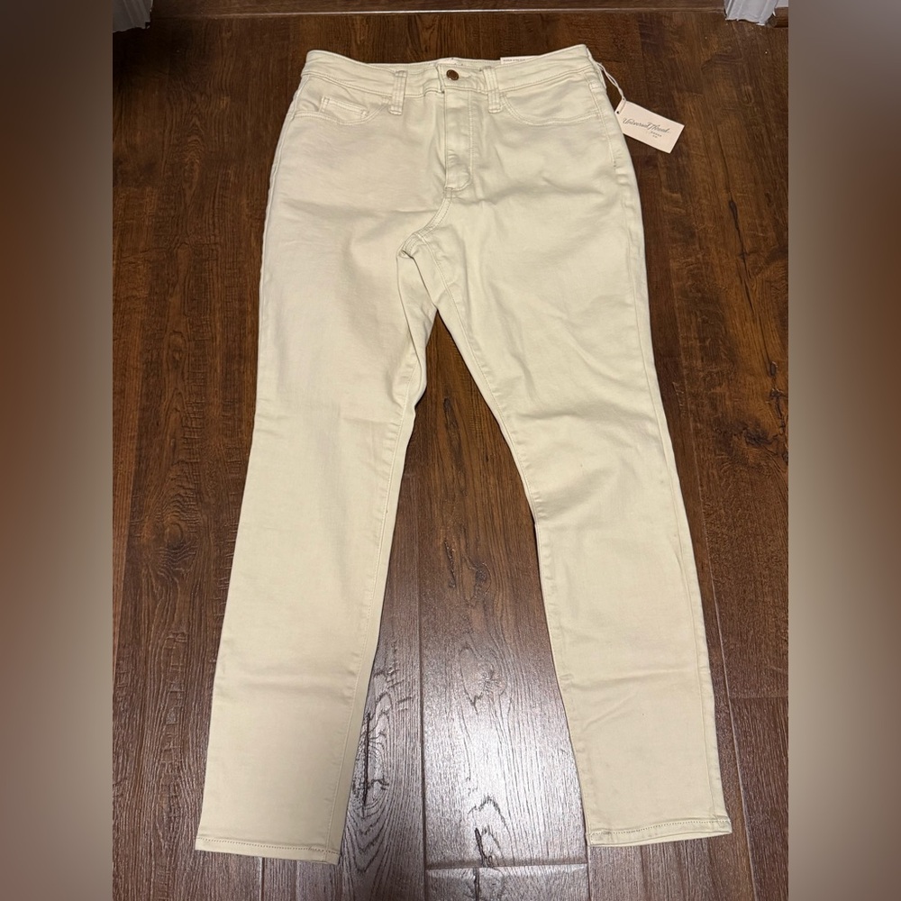 Universal Thread Ivory jeans NWT